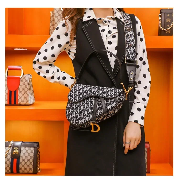 Luxury Women's Clutch Bag – Designer Crossbody Shoulder Purse & Travel Tote