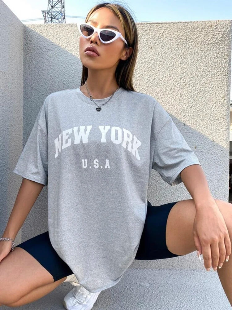Plus Size Cotton Print Tee – Loose Fit Summer Top | T-shirt Imprimé en Coton Grande Taille – Haut Estival Coupe Ample