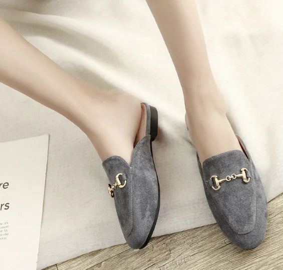 Women’s Chain Detail Flat Mules – Closed Toe Slides