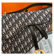 Luxury Women's Clutch Bag – Designer Crossbody Shoulder Purse & Travel Tote