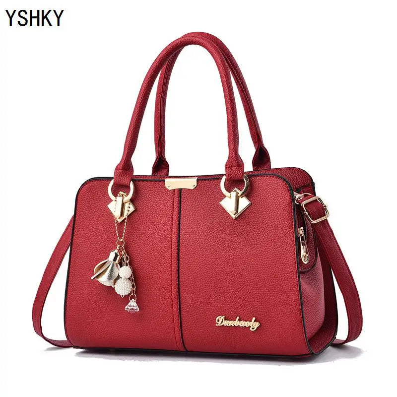 Fashion Tote Bag with Tassel – Stylish & Versatile | Sac Cabas avec Gland – Élégant & Polyvalent