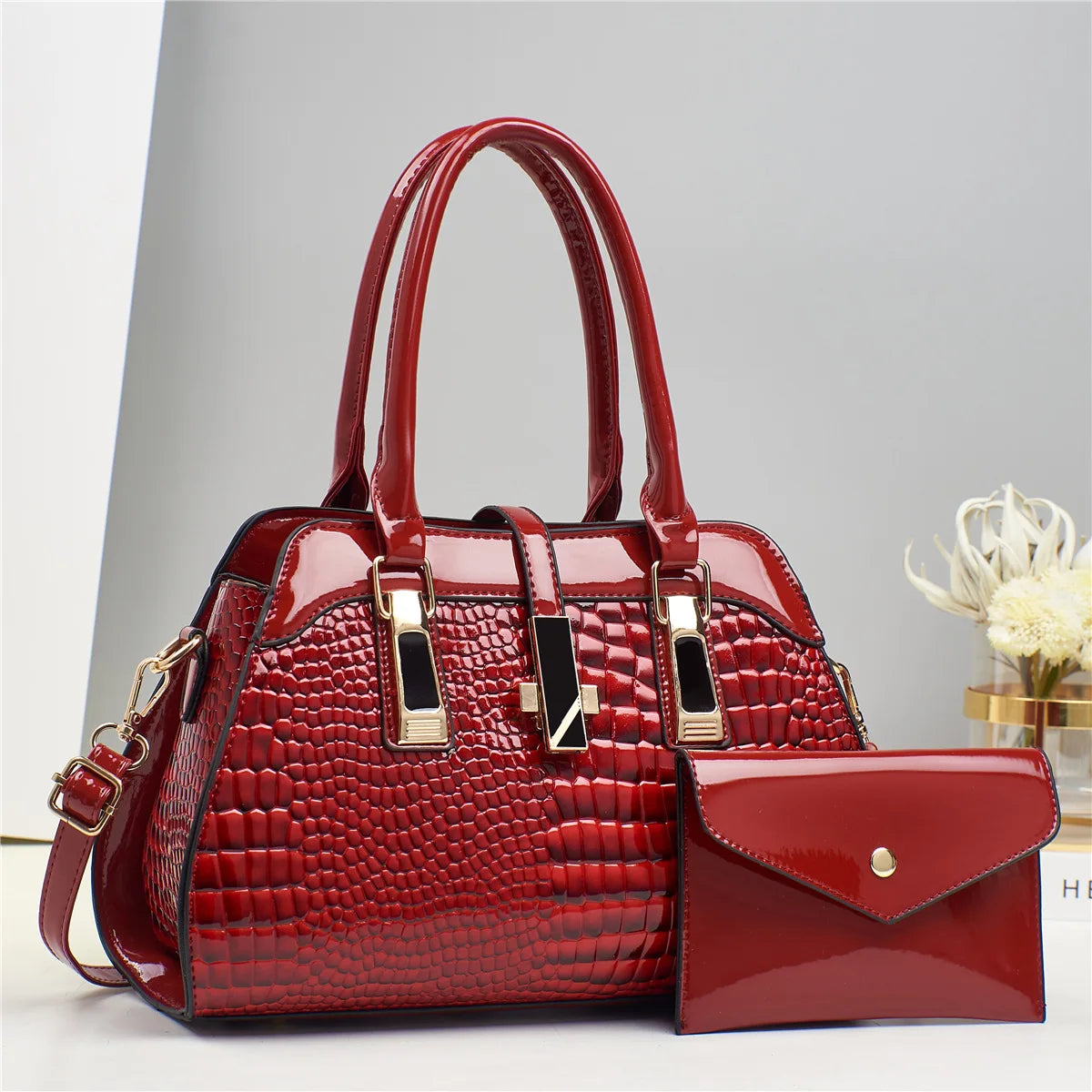 Serpentine Pattern Tote Bag - Structured Fashion Handbag for Women