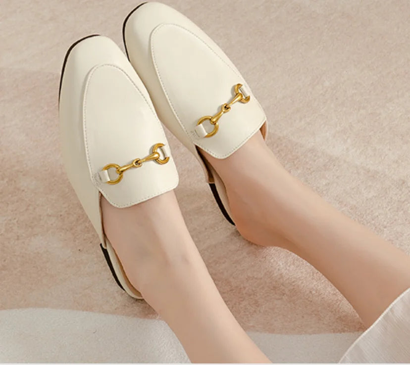Women’s Chain Detail Flat Mules – Closed Toe Slides