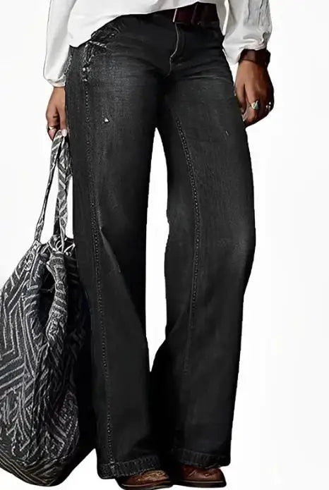 Bold & Relaxed: Wide-Leg Jeans with Patchwork | Jean large audacieux pour femme – Détails patchwork