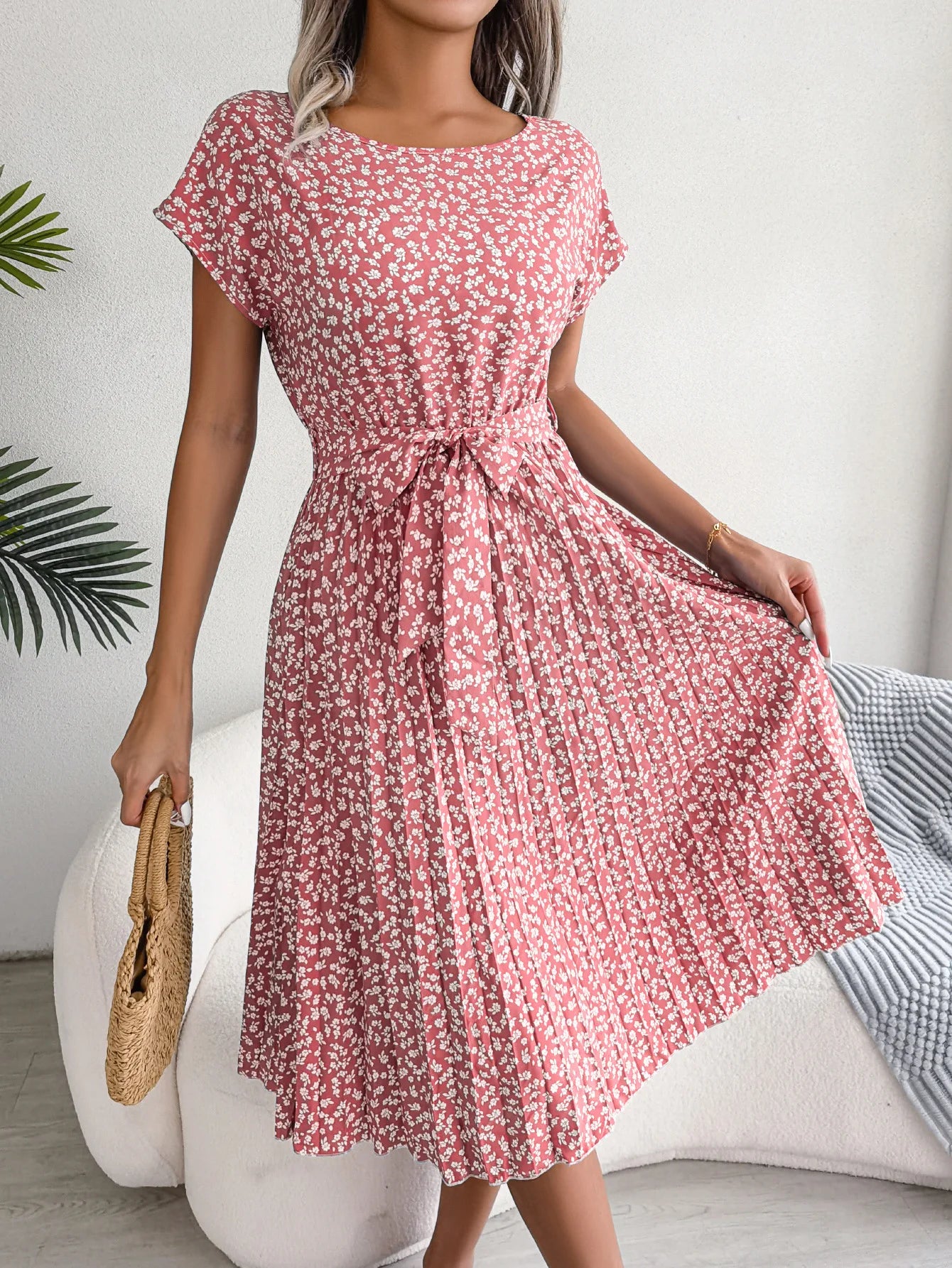 Floral Midi Gaun Berlipat Accessory | OWNLUXE