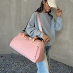 Load image into Gallery viewer, Oxford Diamond Lattice Travel Tote / Sac de Voyage Oxford à Motif Losange
