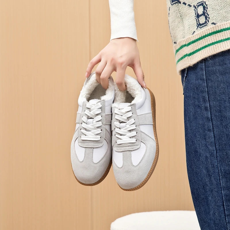 Women's Round Toe Leather Sneakers – Shop at OWNLUXE