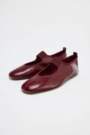 Round Toe Leather Comfortable Flat Accessory – Shop at OWNLUXE