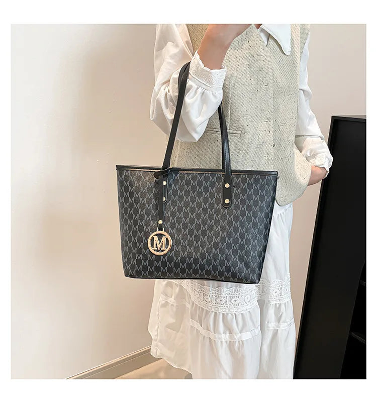 2025 Designer Shoulder Bag - Large Capacity Crossbody