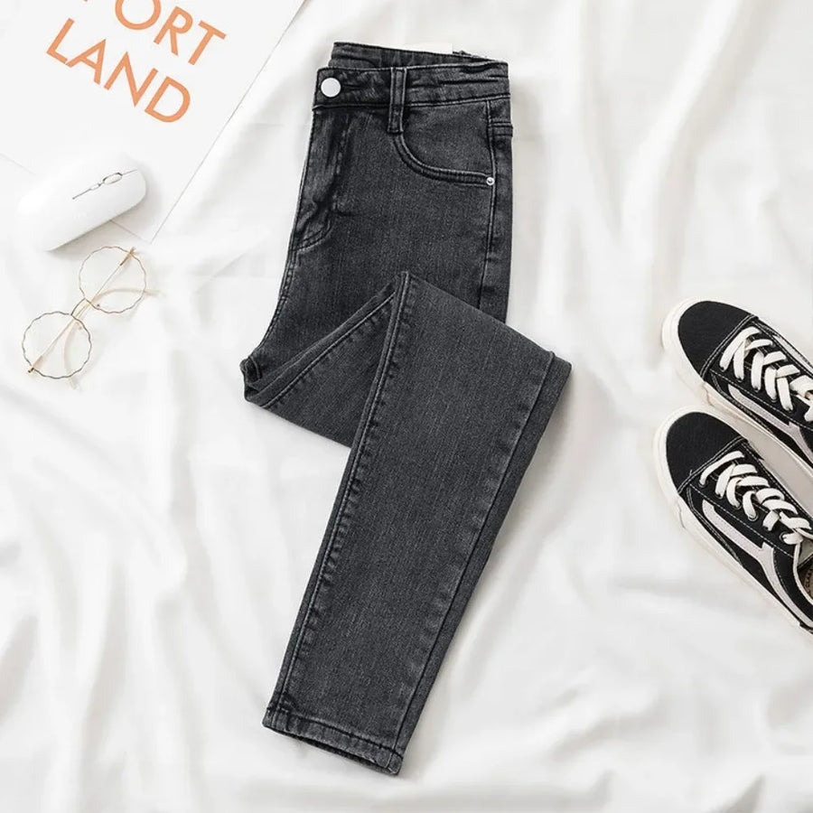 Slim-Fit Cropped Jeans | OWNLUXE
