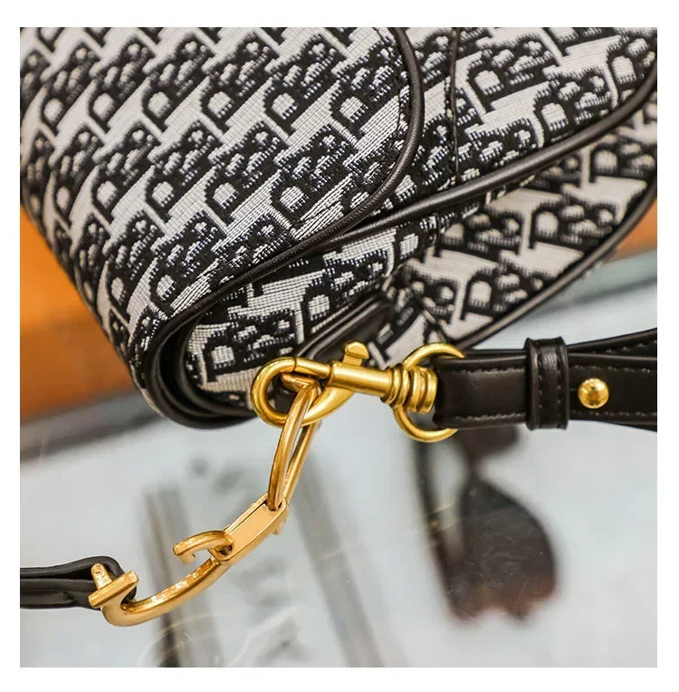 Luxury Women's Clutch Bag – Designer Crossbody Shoulder Purse & Travel Tote