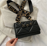 Canvas Bucket Bag | OWNLUXE