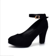 Pointed Square-Heel Pumps / Escarpins à talon carré et bout pointu