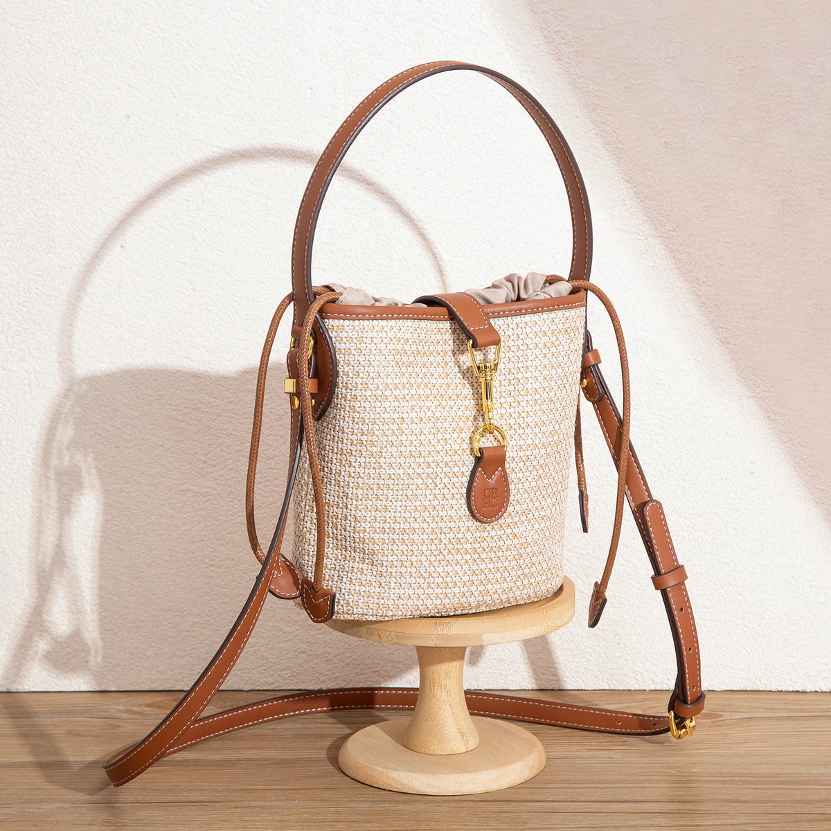 Straw Woven Phone Crossbody Bag – Shop at OWNLUXE