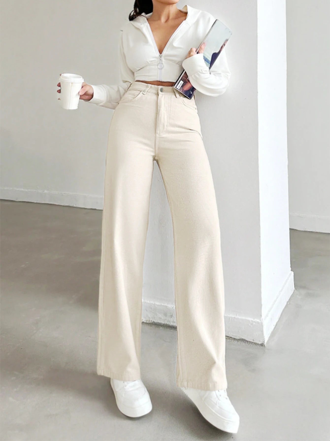Women's Beige Straight Leg Jeans - High-Waisted Cotton Denim