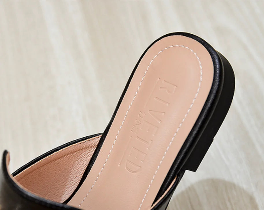 Women’s Chain Detail Flat Mules – Closed Toe Slides