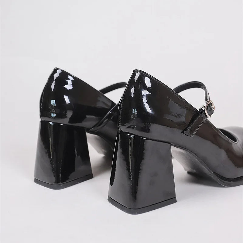 Women's Leather Vintage Sandals – Shop at OWNLUXE