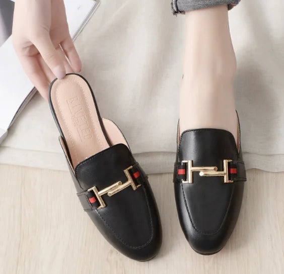 Women’s Chain Detail Flat Mules – Closed Toe Slides